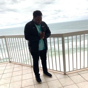 Meet your Posher, Josh